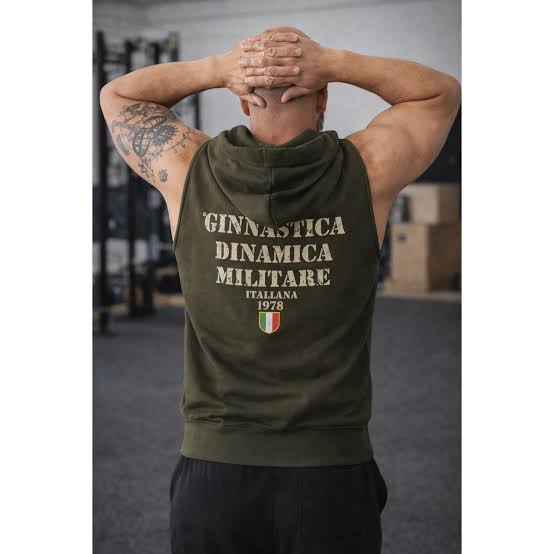 Felpa Smanicata con Zip e Cappuccio